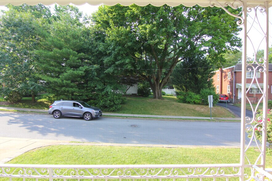Building Photo - 772 Humphreys Rd
