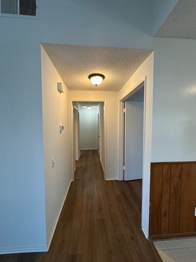 Building Photo - Remodeled Thousand Oaks Home