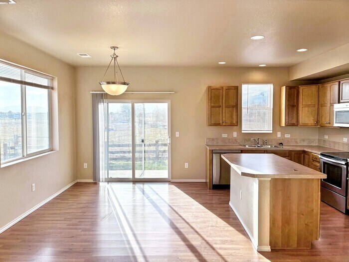 Building Photo - 403 Bannock St