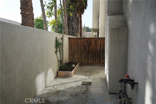 Building Photo - 7124 Farralone Ave