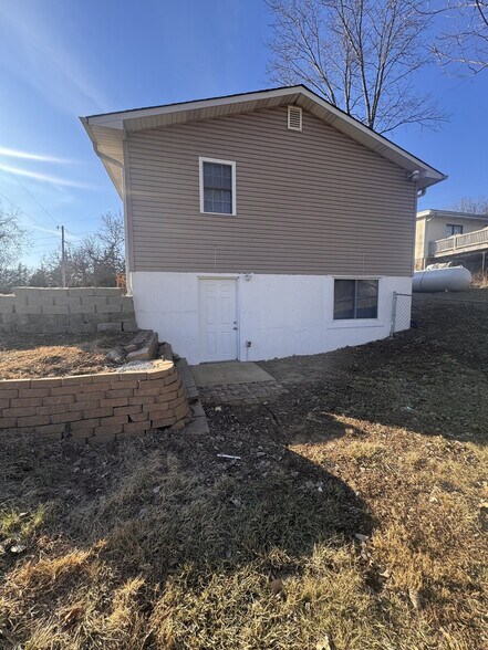 Building Photo - 5765 Heritage-SI ID1472906P