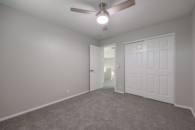 Building Photo - 4218 E Palo Brea Ln