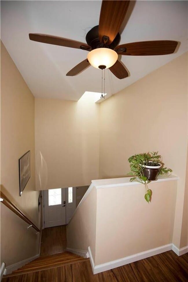 Building Photo - Condo in Bethlehem Township