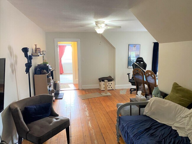 Building Photo - 211 Summer St