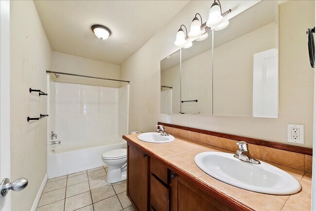 Building Photo - North End corner lot with garden and TONS ...