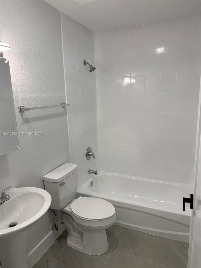 Building Photo - 7608 NW 38th Ct