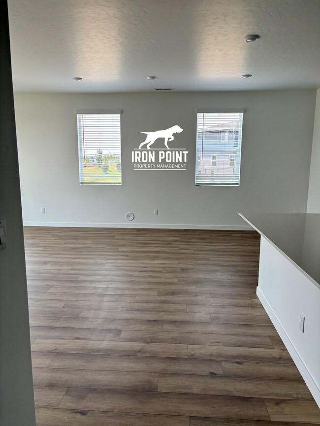 Building Photo - 8285 W White Willow St
