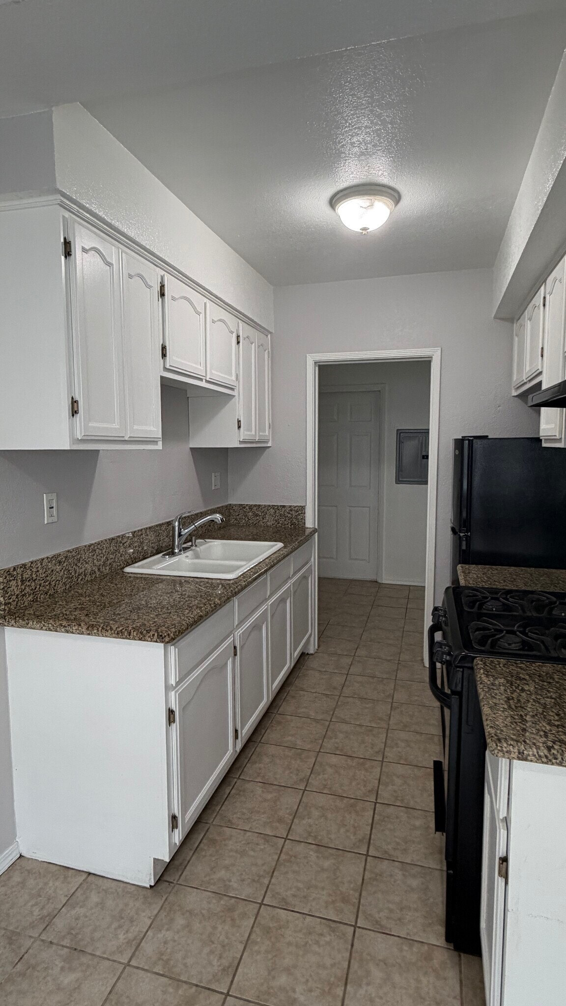 Building Photo - 5169 Pickford St