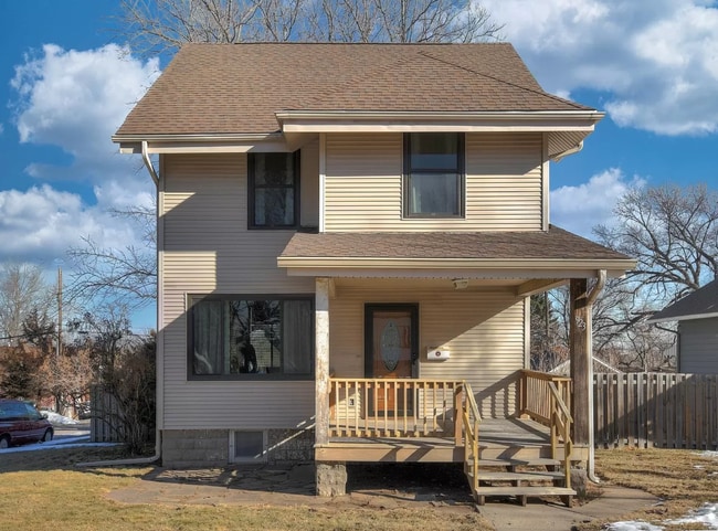 Building Photo - 923 N 49th St