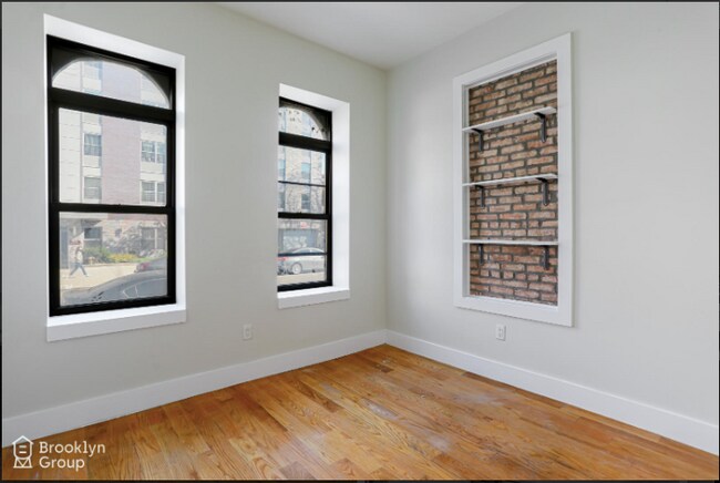 Building Photo - 772 Jefferson St