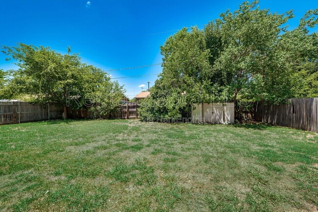 Building Photo - 7113 Edinburg Dr