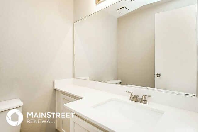 Building Photo - 804 Crabapple Dr