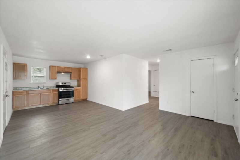 Building Photo - 3003 Williams Dr