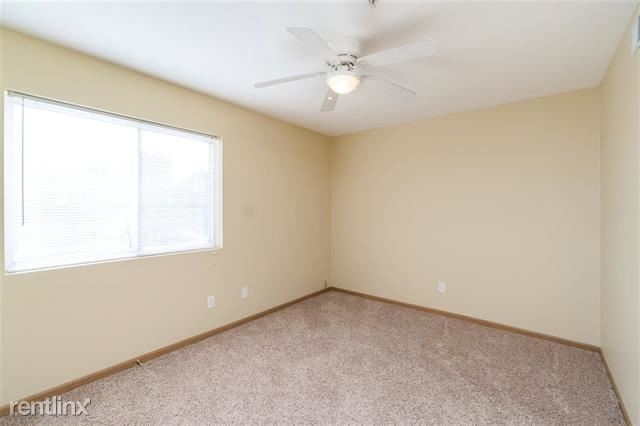 Building Photo - 2 br, 1 bath  - 4600 Grand Ave Unit 9