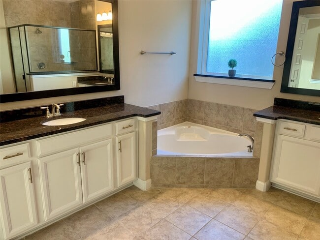 Building Photo - 3614 Bonnie Bend Dr