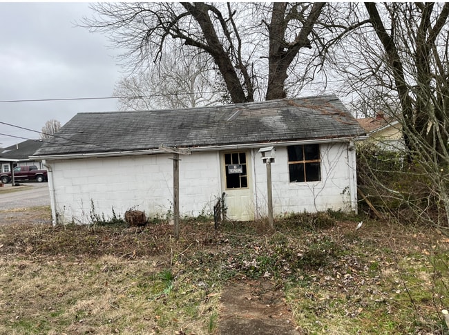 Building Photo - $590 MONTH / $1000 DOWN