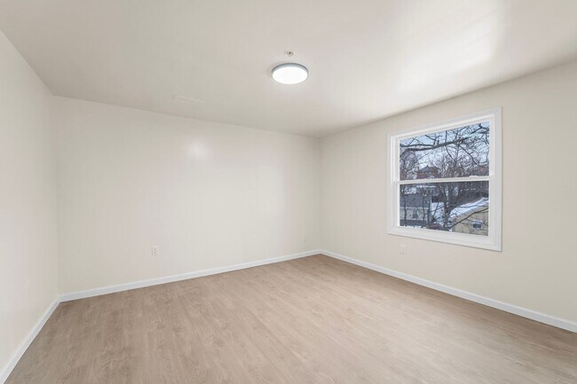 Building Photo - 2616 Shawhan Ave