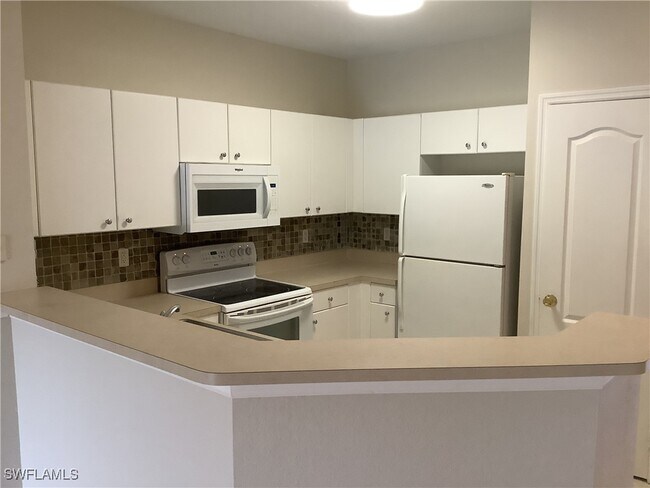 Primary Photo - 1390 Weeping Willow Ct