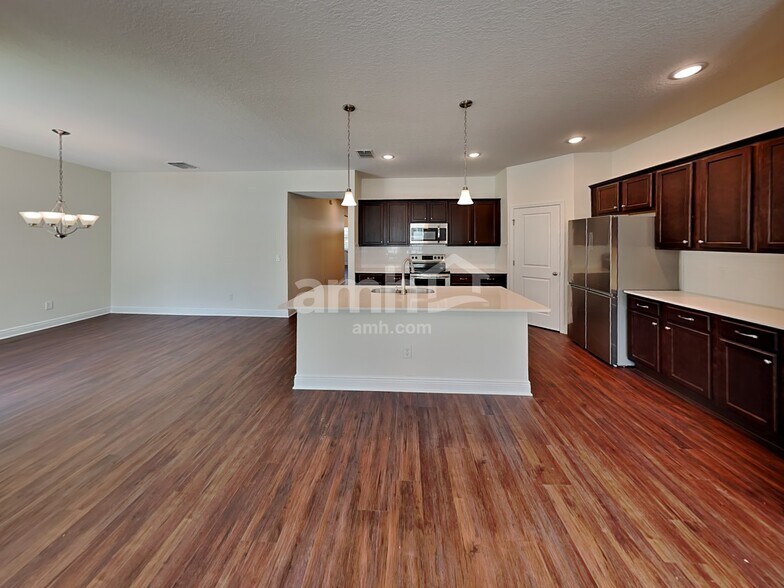 Building Photo - 2856 Ponds Trl