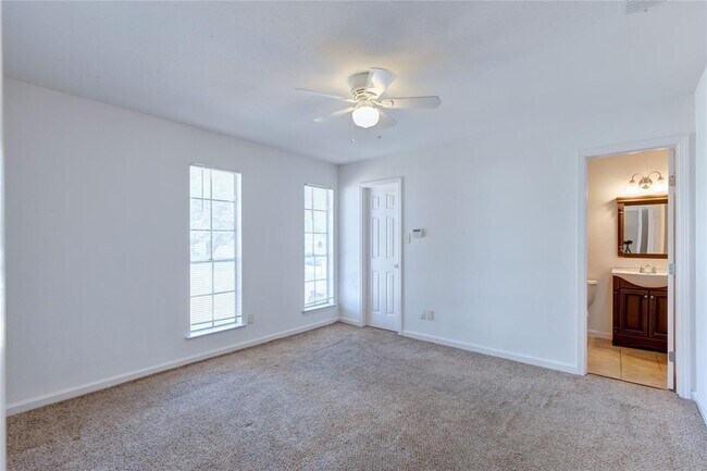 Building Photo - 2705 Nordham Dr