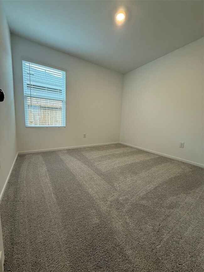 Building Photo - 18753 Loom dr