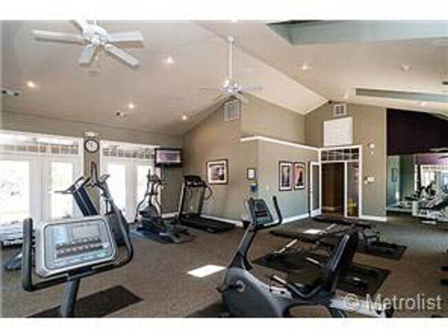 Building Photo - 12918 Ironstone Way