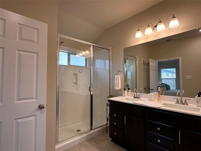 Building Photo - 216 Midas Ln