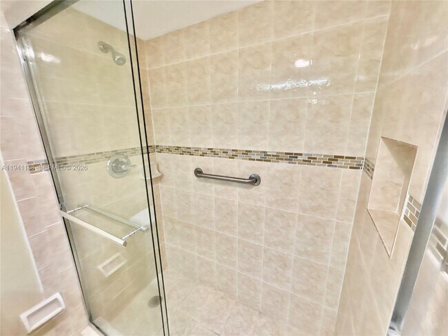 Building Photo - 3351 S Palm Aire Dr