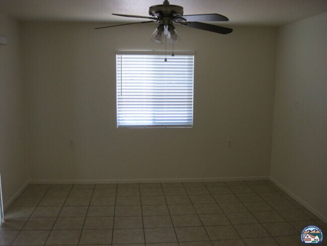 Building Photo - 1661 Yucca Dr