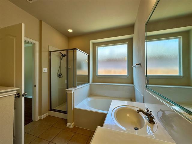 Building Photo - 16024 Alvarado Dr