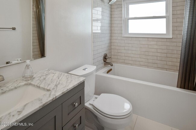 Building Photo - 1329 Cove Landing Dr