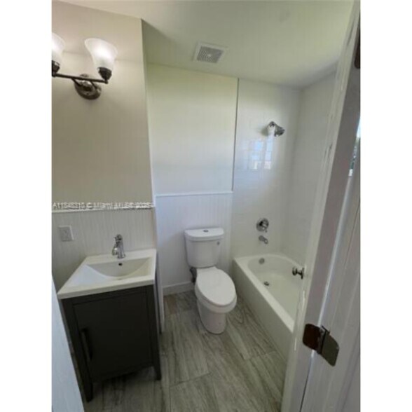 Building Photo - 10541 SW 184th St