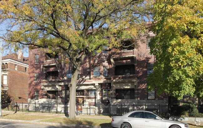 Building Photo - 3839-3843 S Michigan Ave