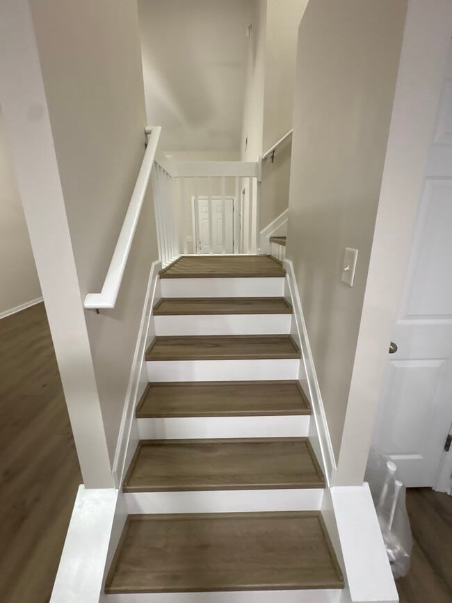 Building Photo - 655 Grasswren Way