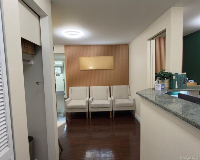 Building Photo - 333 E 34th St