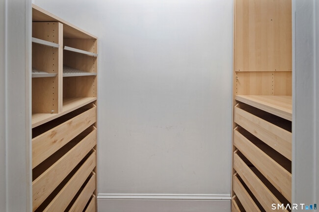 Building Photo - 32 Haviland St