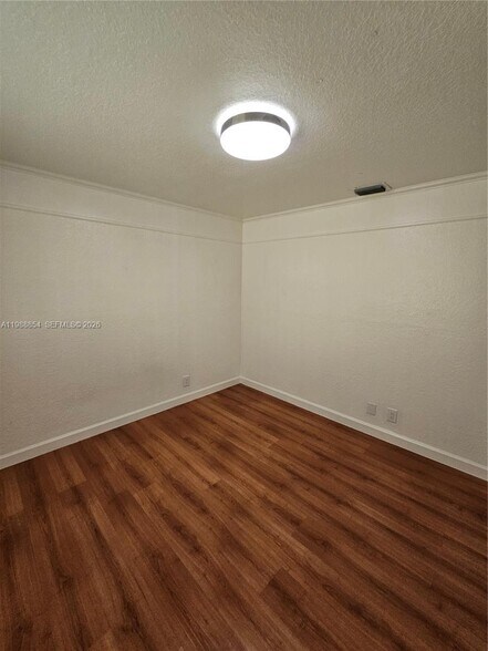 Building Photo - 4279 Greenbriar Ln