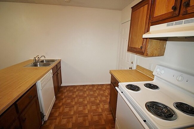 Building Photo - 115 Austin Stone Dr