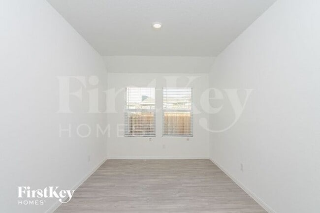 Building Photo - 6141 Treadle