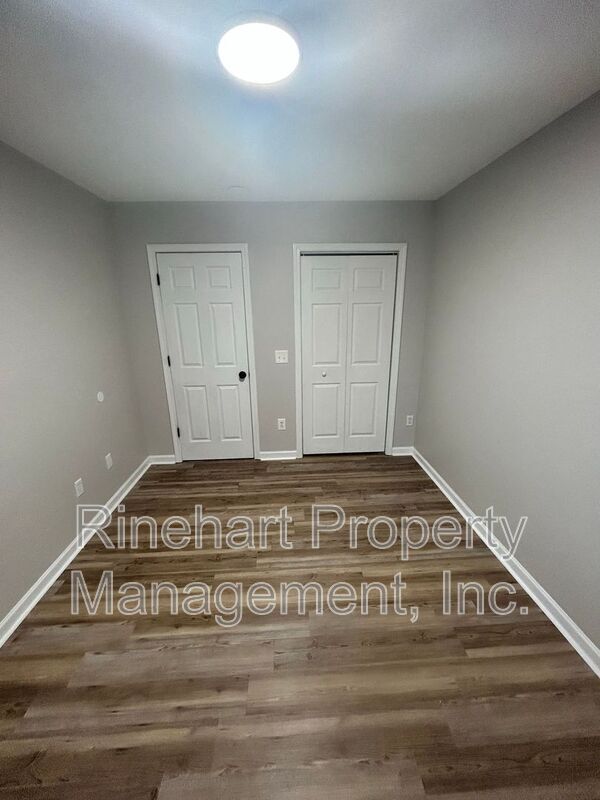 Building Photo - 1379 Pampas Cir