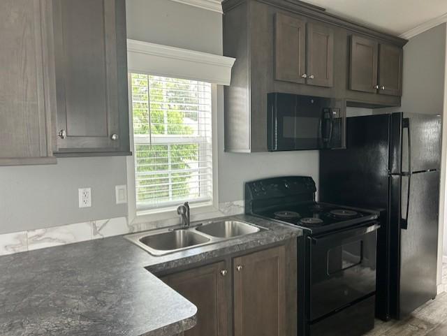 Building Photo - 6941 MacDonald Ct