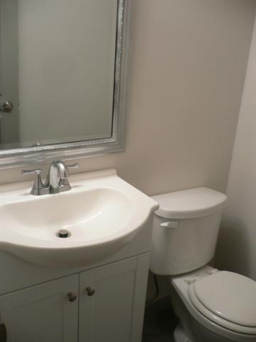 Building Photo - 9820 Park Ln Pl