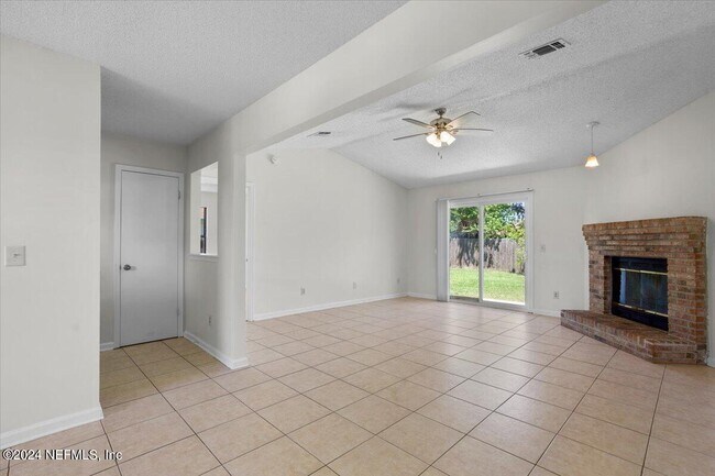 Building Photo - 12567 Tree Beard Ct