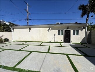 Building Photo - 460 Arnaz Dr