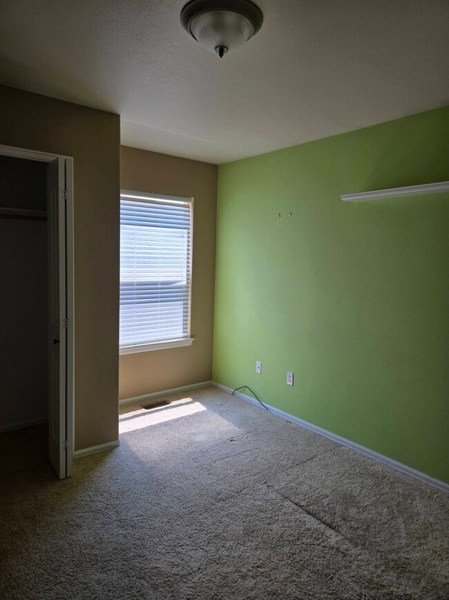 Building Photo - 306 High Meadows Way