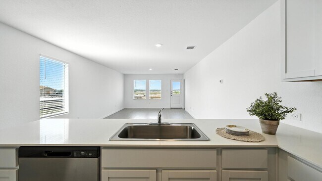 Building Photo - 764 Horsetail Ln