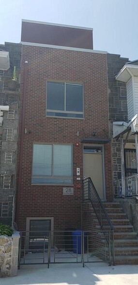 Building Photo - 28 South 48th St
