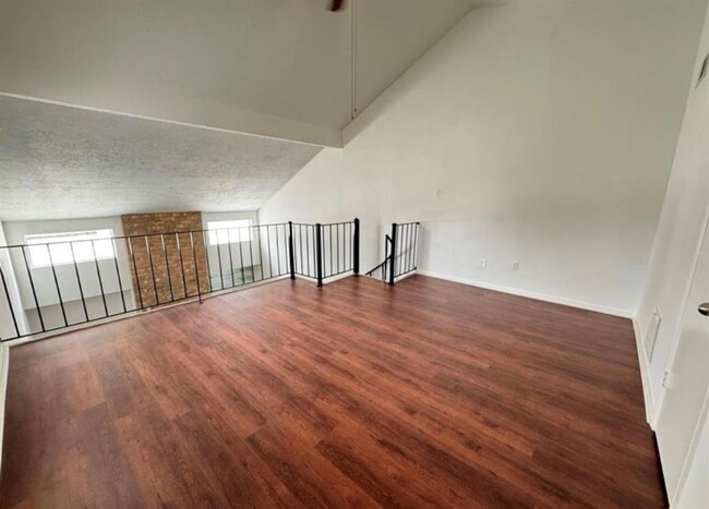 Building Photo - 12251 W Village Dr