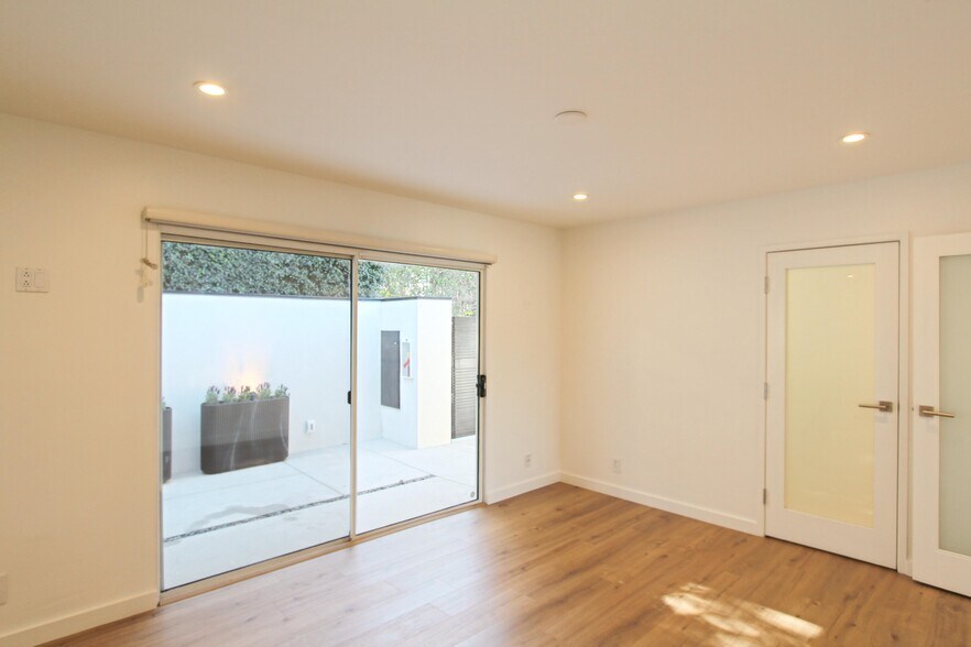 Building Photo - 7353 Pyramid Pl