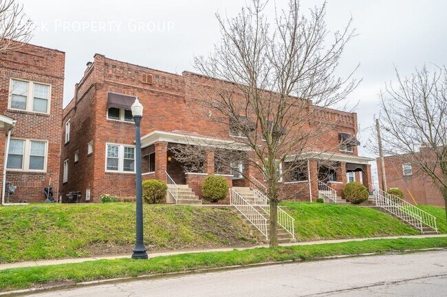 Primary Photo - Available in October! Located in Grandview...